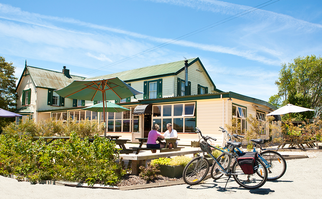 The oldest pub in New Zealand