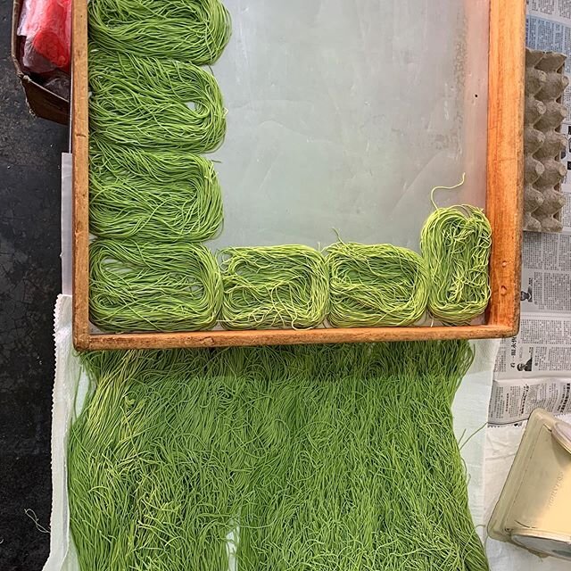 In Pangkor village, freshly made spinach noodles. Buy them dried to take home. Use to cook Chinese style or Italian. Either way they are Delicious! .
.
#freshnoodles #spinachnoodles #localnoodlemaker #pangkorvillage #localbusiness #handmade #localfoo