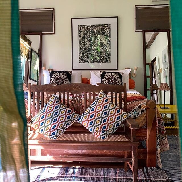 View into the master bedroom at aim House from the balcony
.
.
.
#bedroom #inthejungle #openyourwindows #jungleliving #tropicalmalaysia #tigerrockmalaysia #mainhousetigerrock #tigerrockpangkor #tropicalliving #livelikealocal #tropicalhouse #tropicala