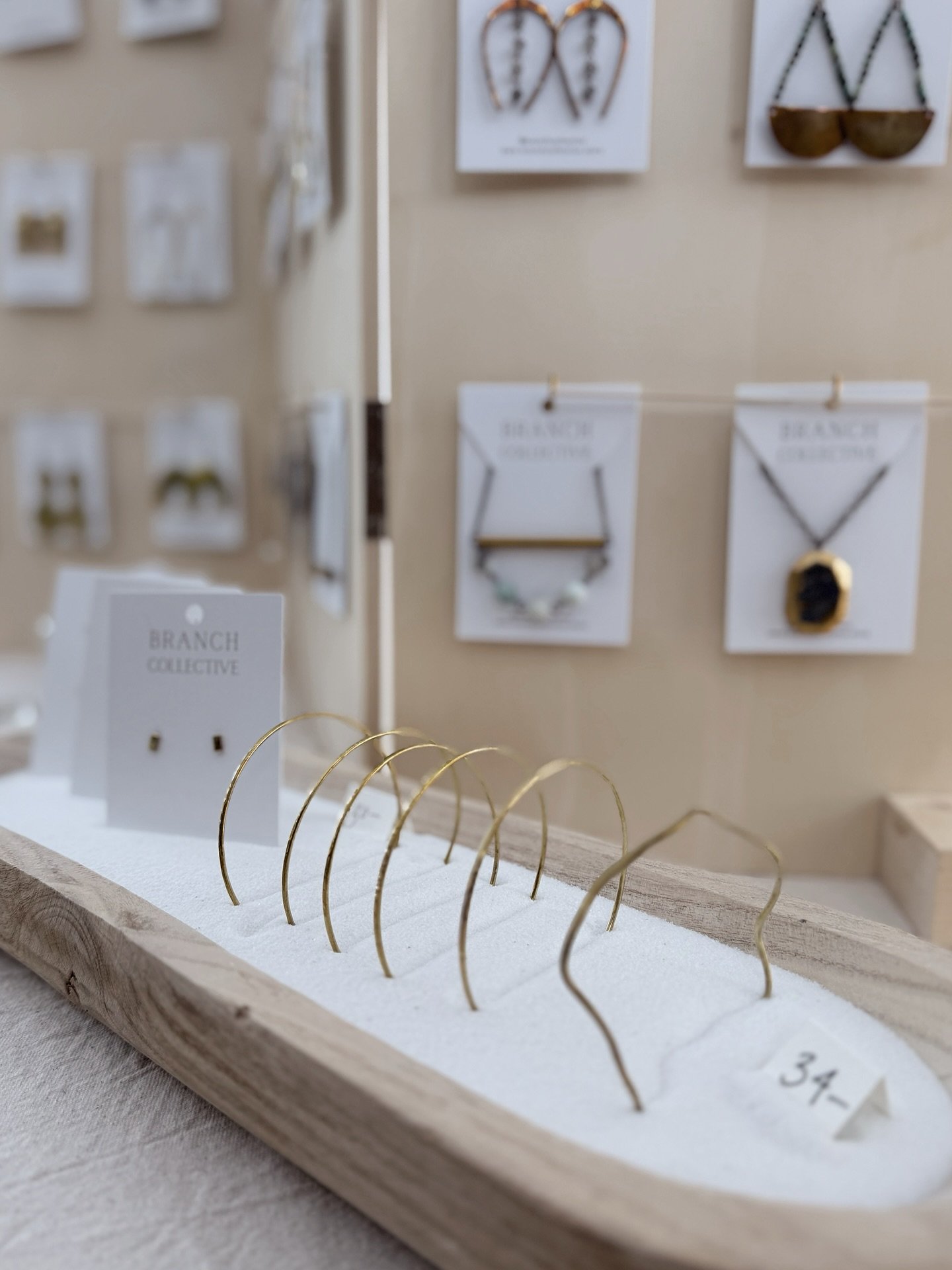 September was a nice little lull before all the upcoming autumn and holiday events - But now I am ready to back at it!! Check out my website for event details!