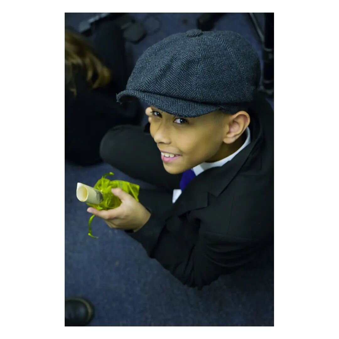 The kids loved it! A recreation of a 'ragged school Christmas' at Hugh Myddelton primary school... @ec1echo

#photography #eastlondonphotographer #ec1 #EC1Echo #localnews #communitymedia #clerkenwell #islington #islingtonheritage