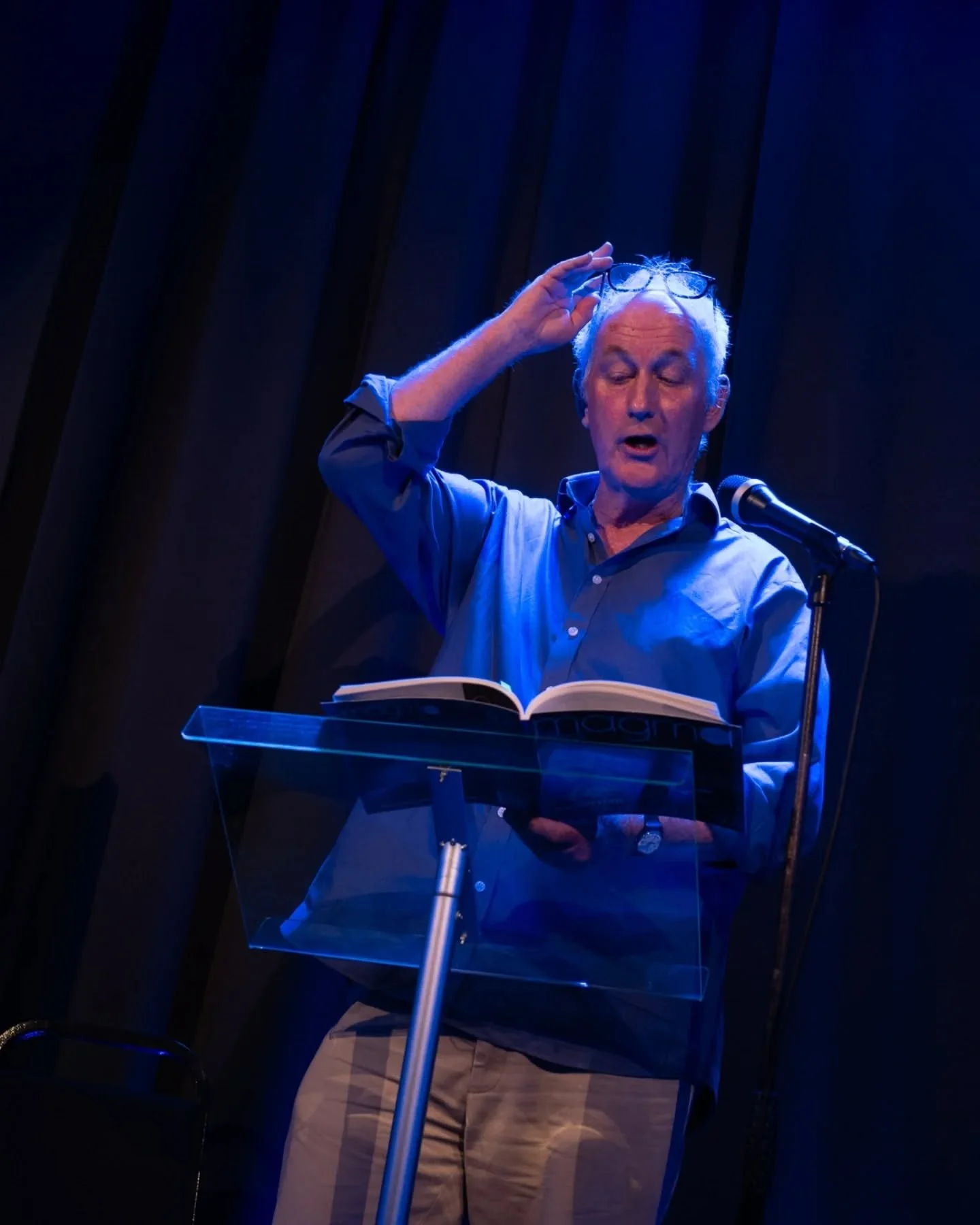 Final few pics.. celebrating Magma's latest issue at the Seven Dials Club on Wednesday evening. 

More of my photos on 
@magma__poetry

@kenevans384&nbsp;@jollypops

#photography #leicaq2 #eventphotography
#poetrymagazine&nbsp;
#magmapoetry&nbsp;#lau