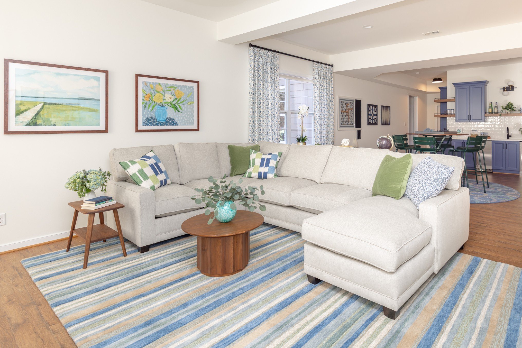 RIVERDOWNS FAMILY ROOM &amp; BEDROOM