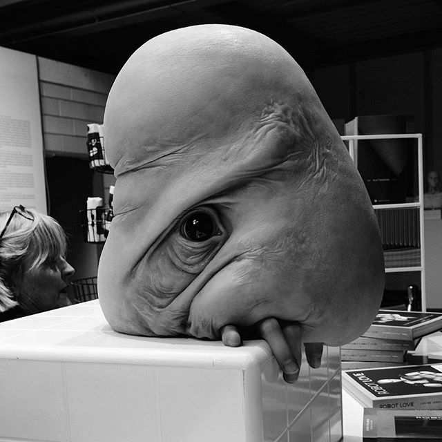 Hi Bob! The hyperrealistic sculpture by @margrietvanbreevoor at the @dutchdesignweek #eindhoven #eindhovencity #netherlands #design #designweek #dutch #dutchdesignweek2018 #ddw2018 #ddw #designers #bestdesigners #creative #goddesigner #women #dutchar