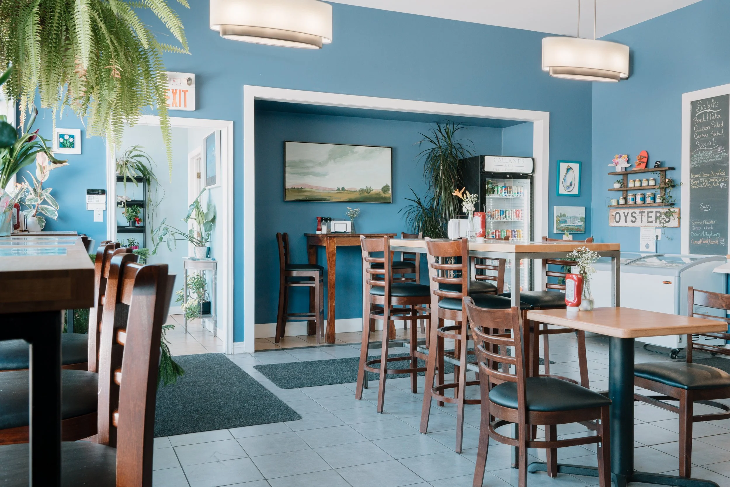 Middle Table from left 1.jpg