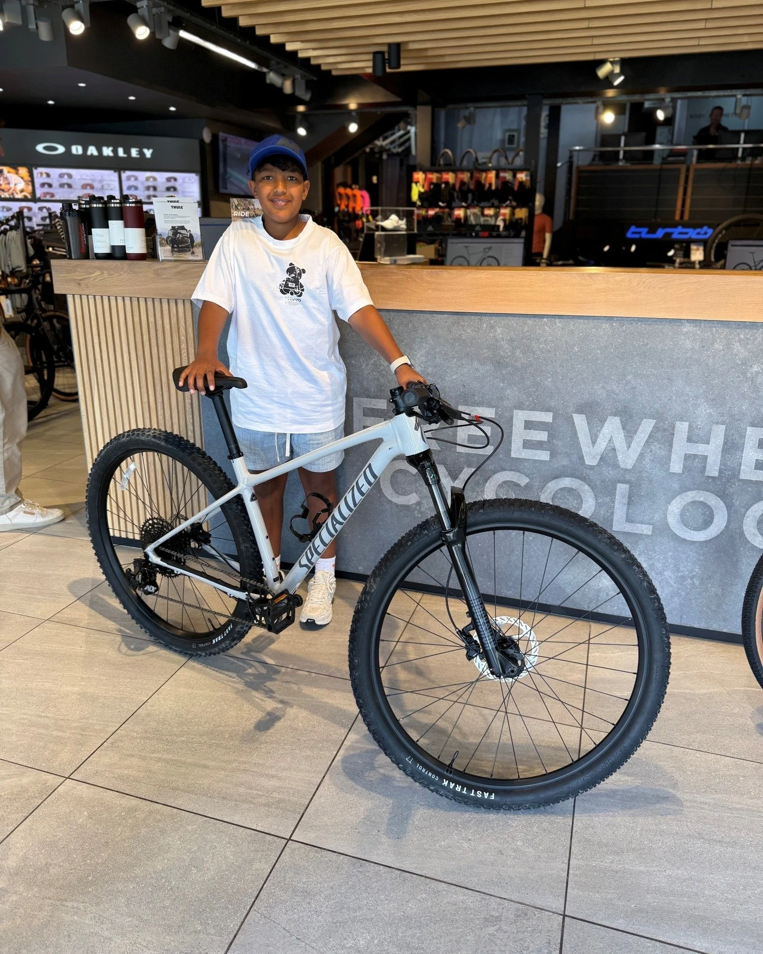 Facebook / Instagram

Big smiles all round! 😄
 Imran Amlay collected his brand-new bicycle,  the grand prize in this year&rsquo;s VUSA 24-Hour Cycle Challenge, generously donated by @freewheelcycology 

A huge thank you to Richard and his team for s