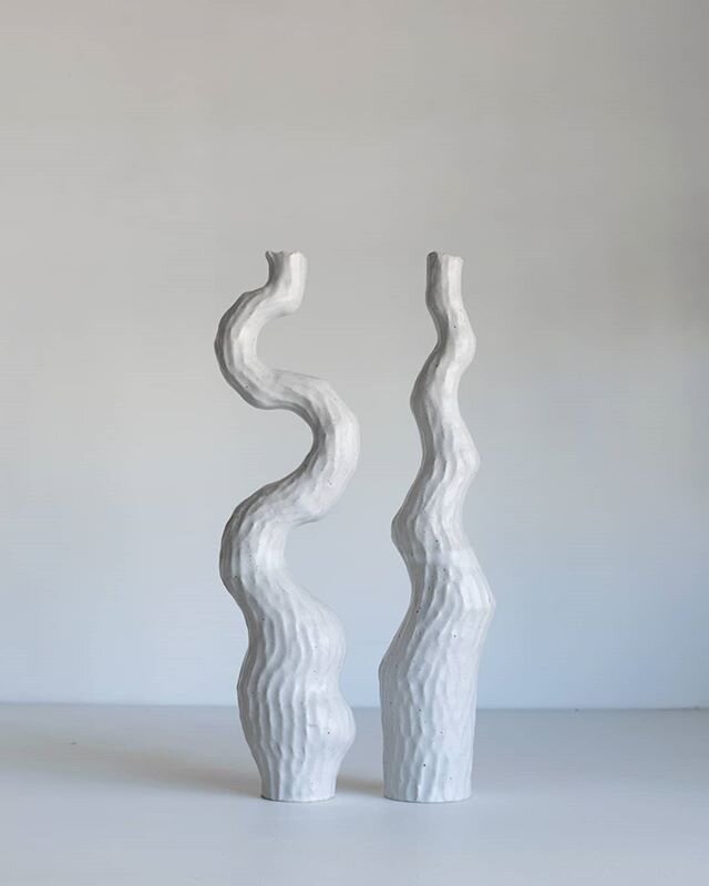 If you saw my stories earlier this week, these are two of the pieces from the glazing videos I posted (which I've now added to my 'Process' story highlights). This frosty duo is available now at @curatorialandco ❄