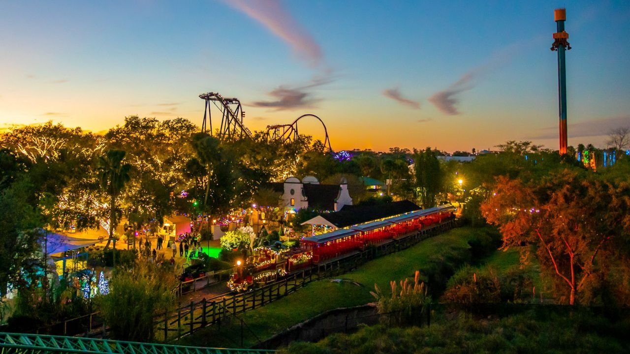 bn9_busch_gardens_christmas_town_wide.jpeg