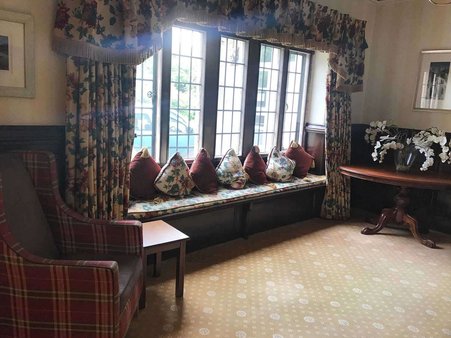 The_Cedars_care_home_Inside01.jpg