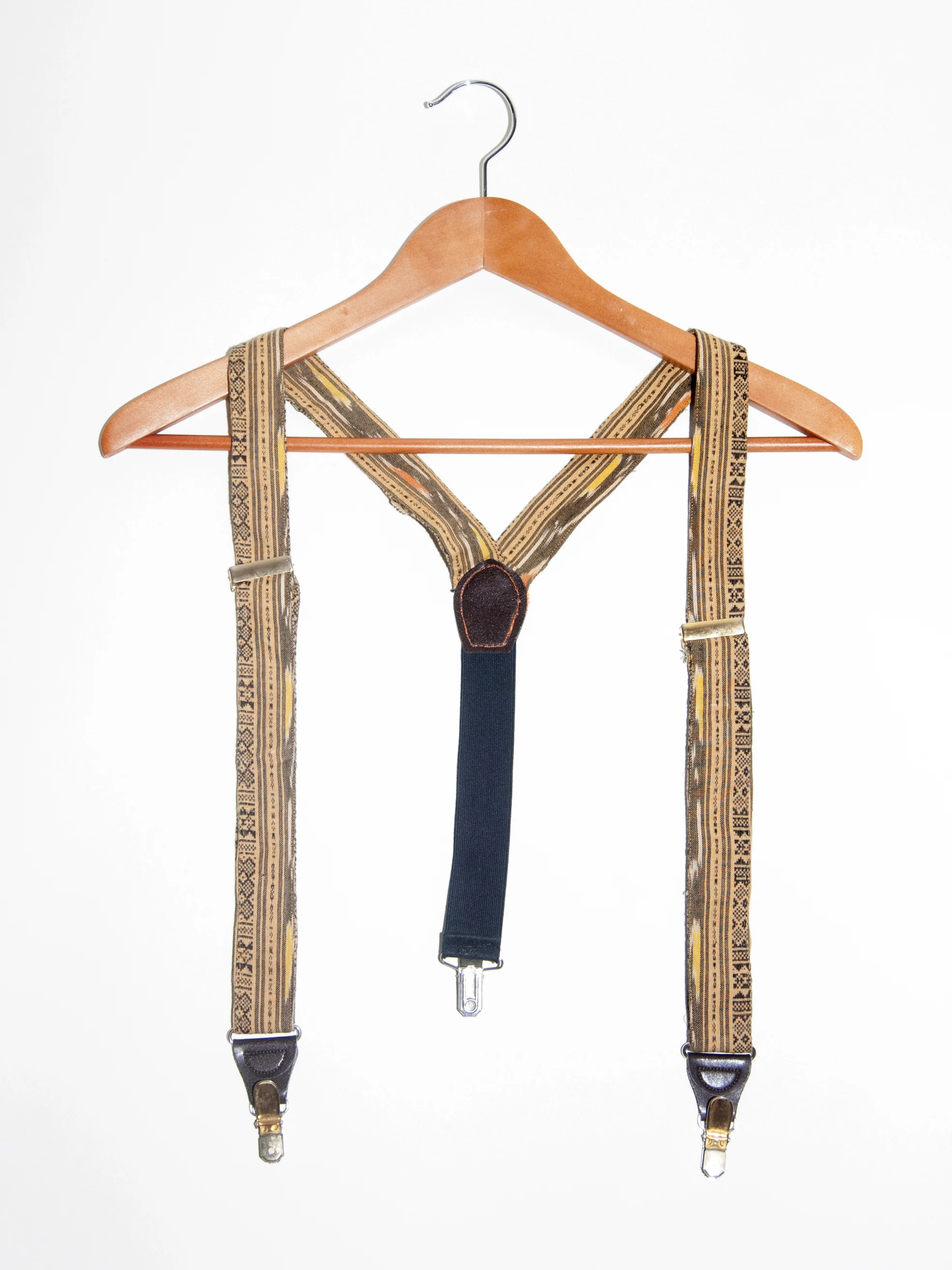 suspenders_drkr.jpg