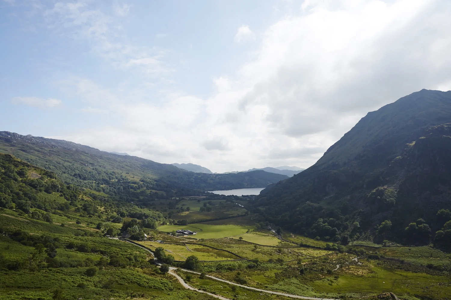 Prewedding_Llyn_Gwynant_001.jpg