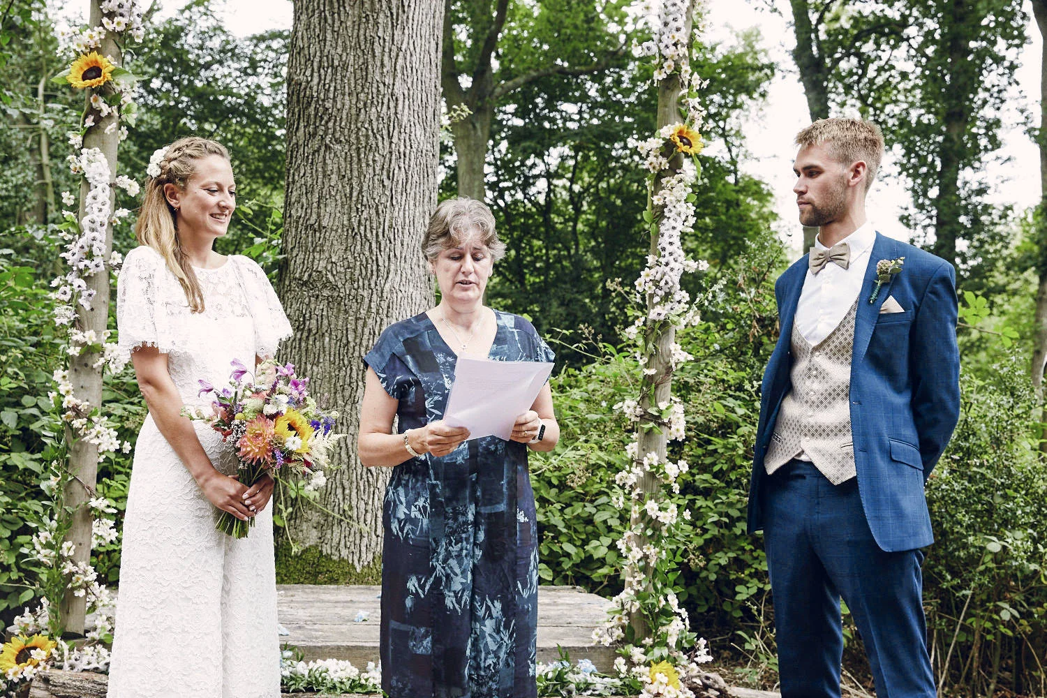 Hawthbush_Farm_Sussex_Wedding_037.jpg