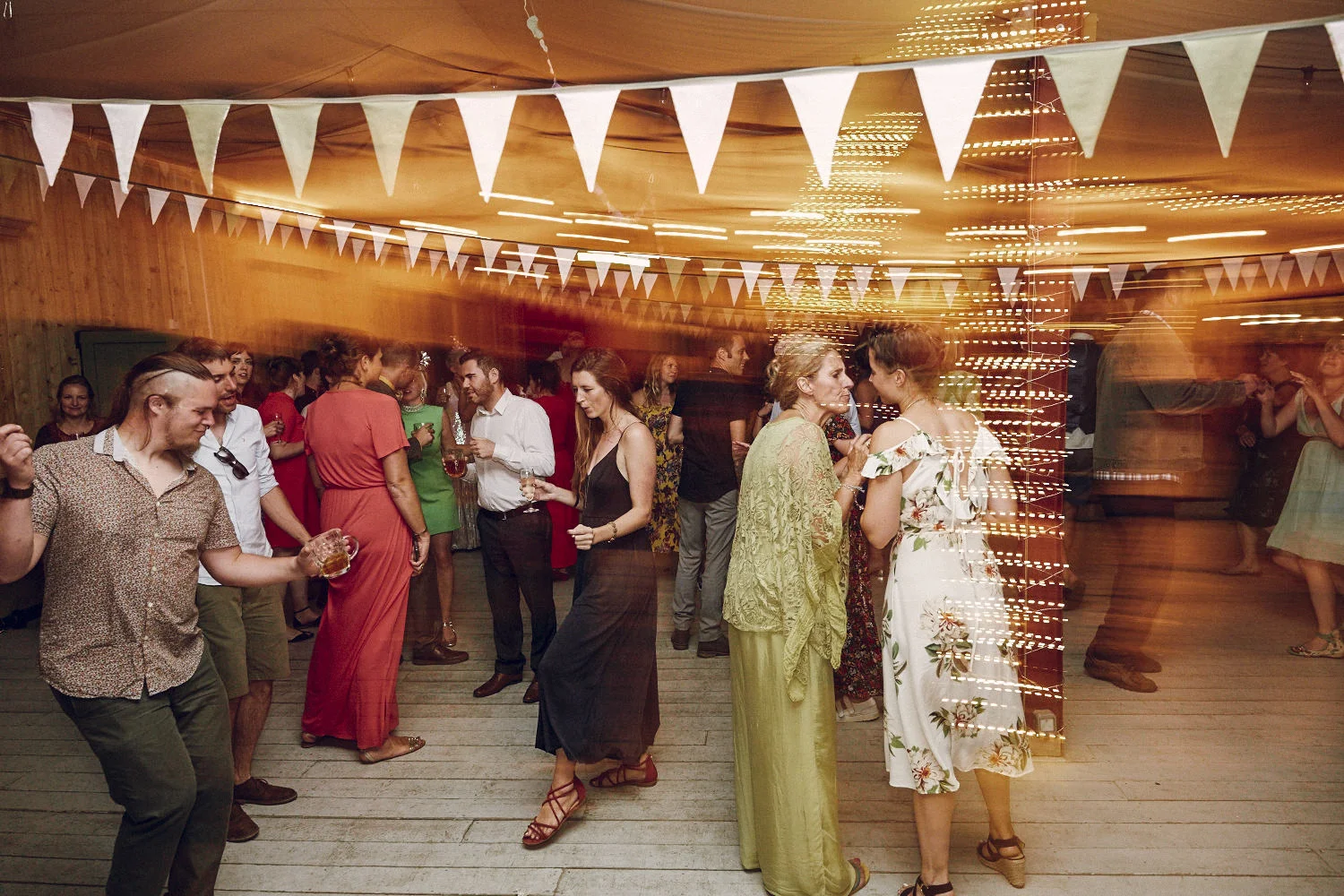 Wedding_Party_Hawthbush_Farm_Sussex_115.jpg