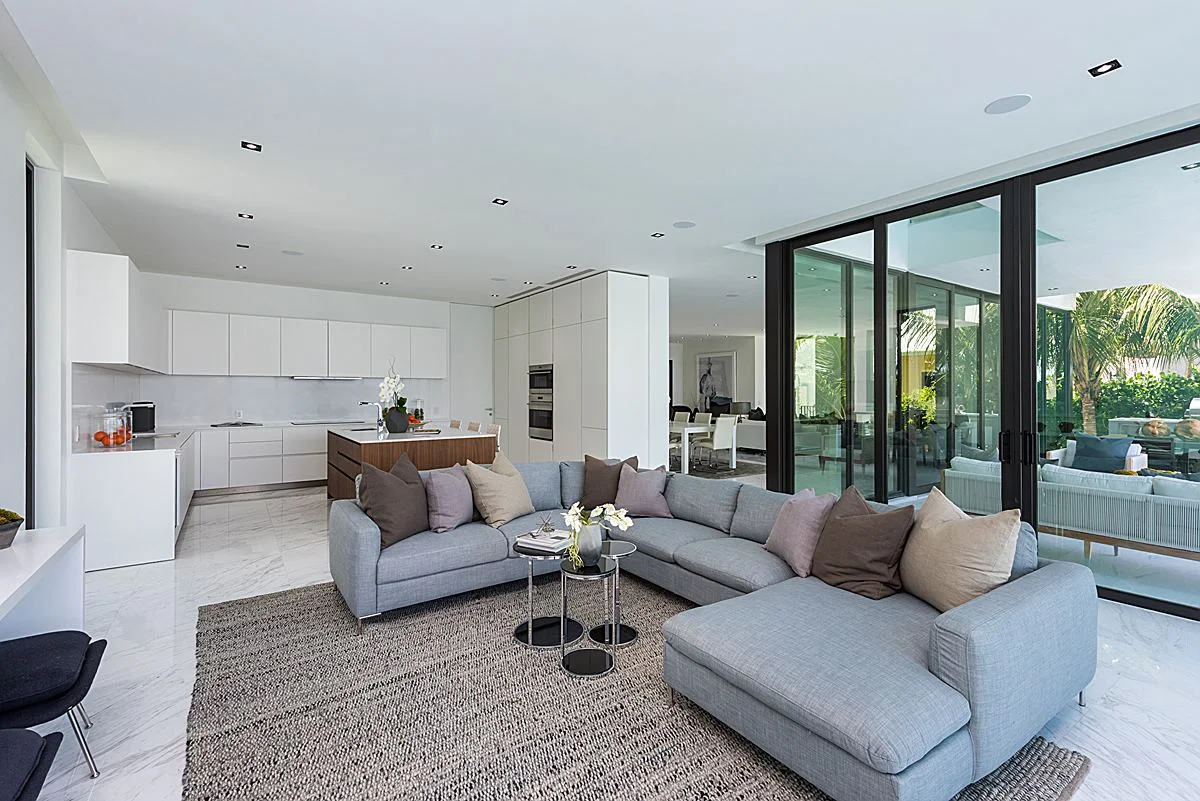 familyroom2.jpg