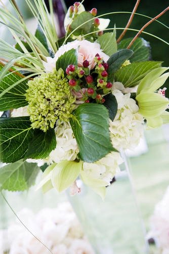 Malloy Weddings | New England wedding planner | Nantucket Golf Club wedding | green hydrangea centerpiece