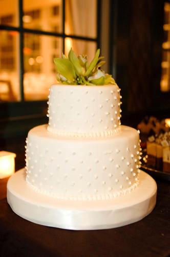 Malloy Weddings | New England wedding planner | Nantucket Golf Club wedding | Wedding cake