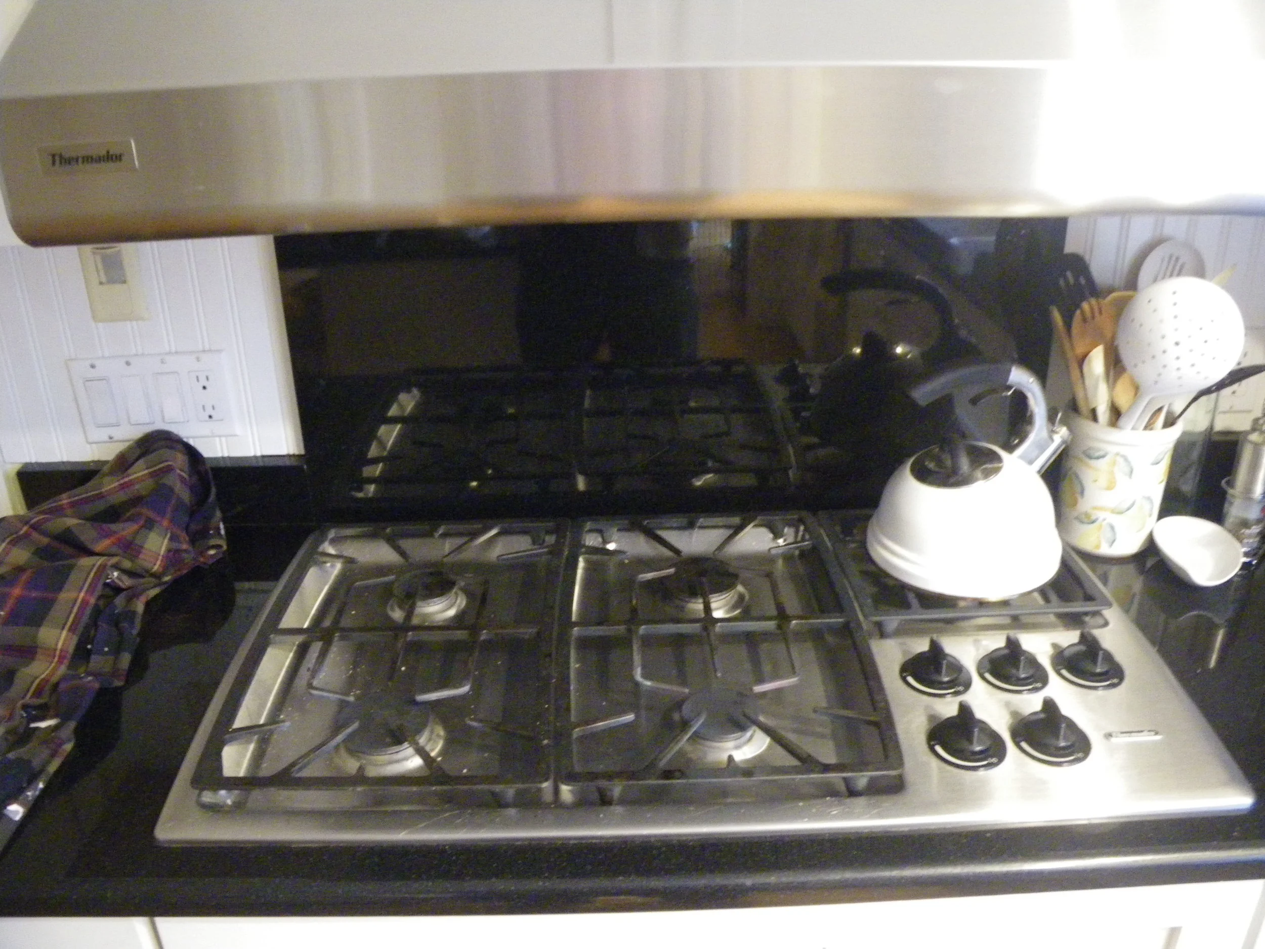 Kitchen 5.JPG