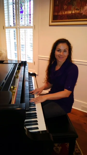 Katarina Piano 1.jpeg