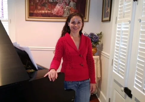 Katarina Piano 2.jpg