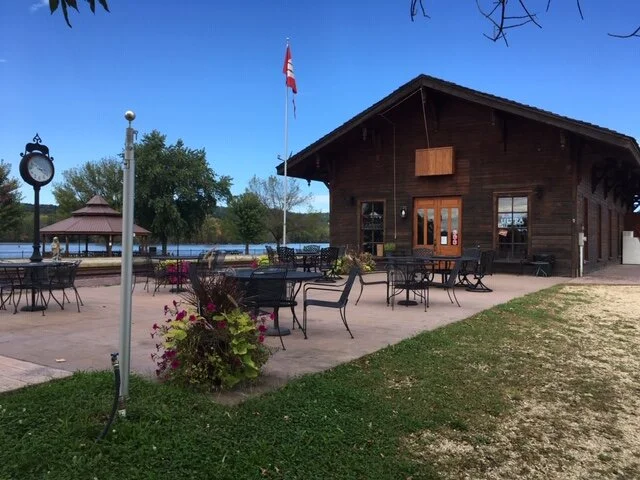 9-25 23 Dousman Hotel.JPG