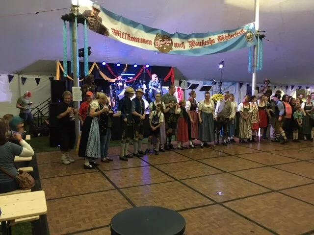 9-27 8 Oktoberfest.JPG