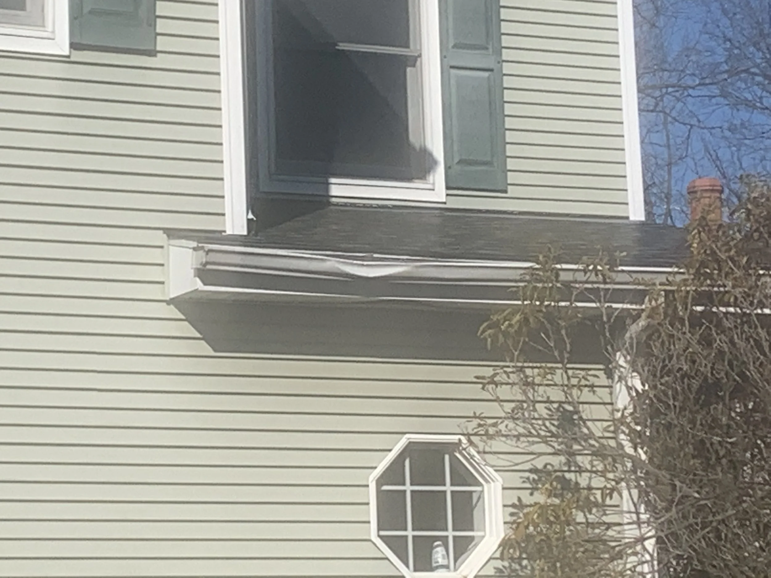 Damaged gutter.JPG