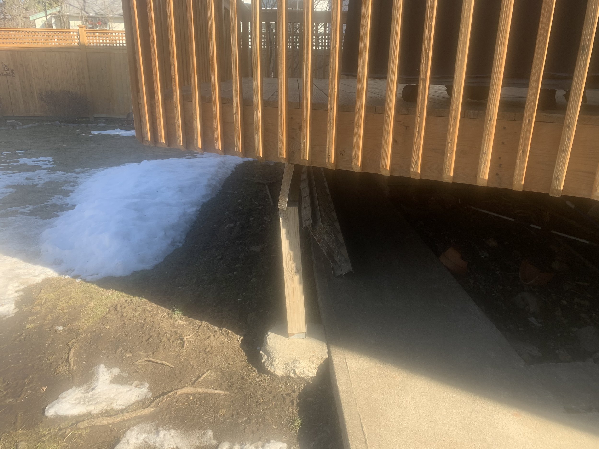 Twister girder at deck.JPG