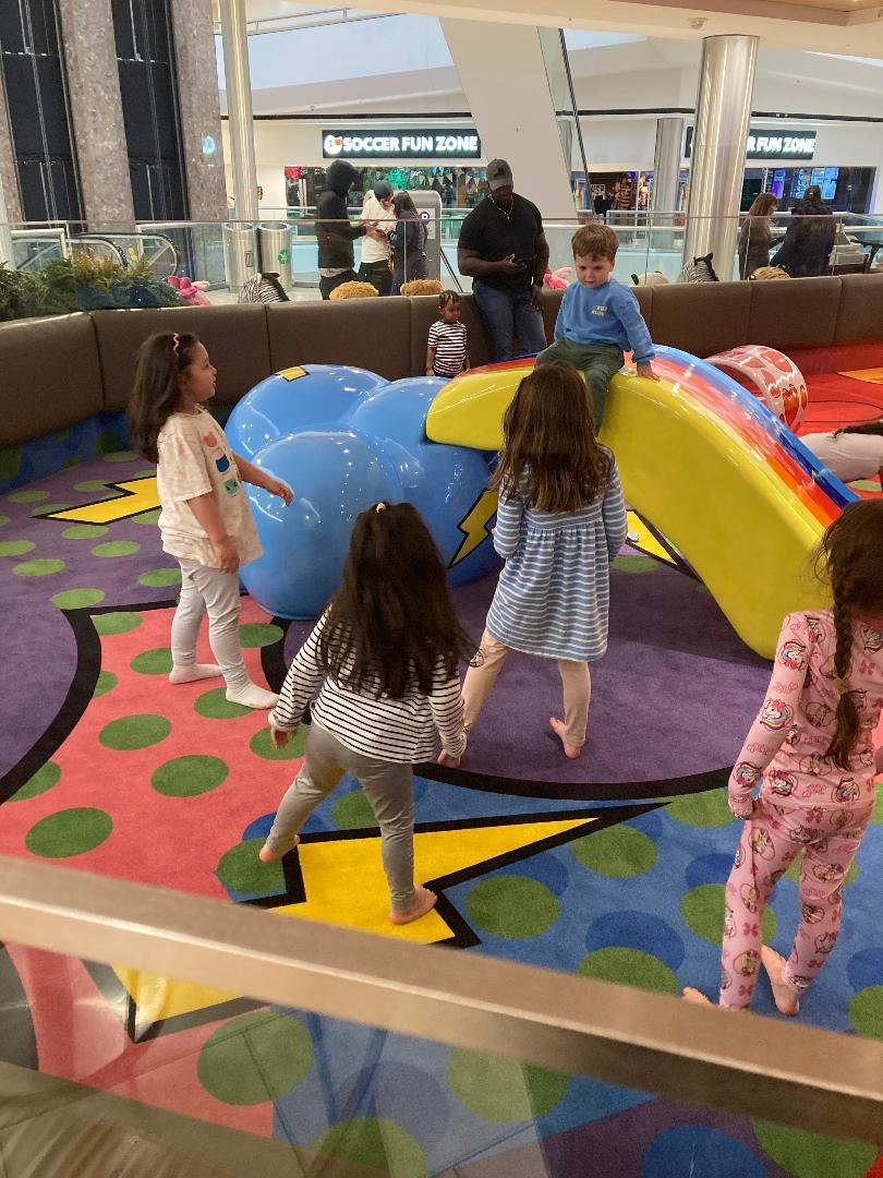 Stamford Mall 5.jpg