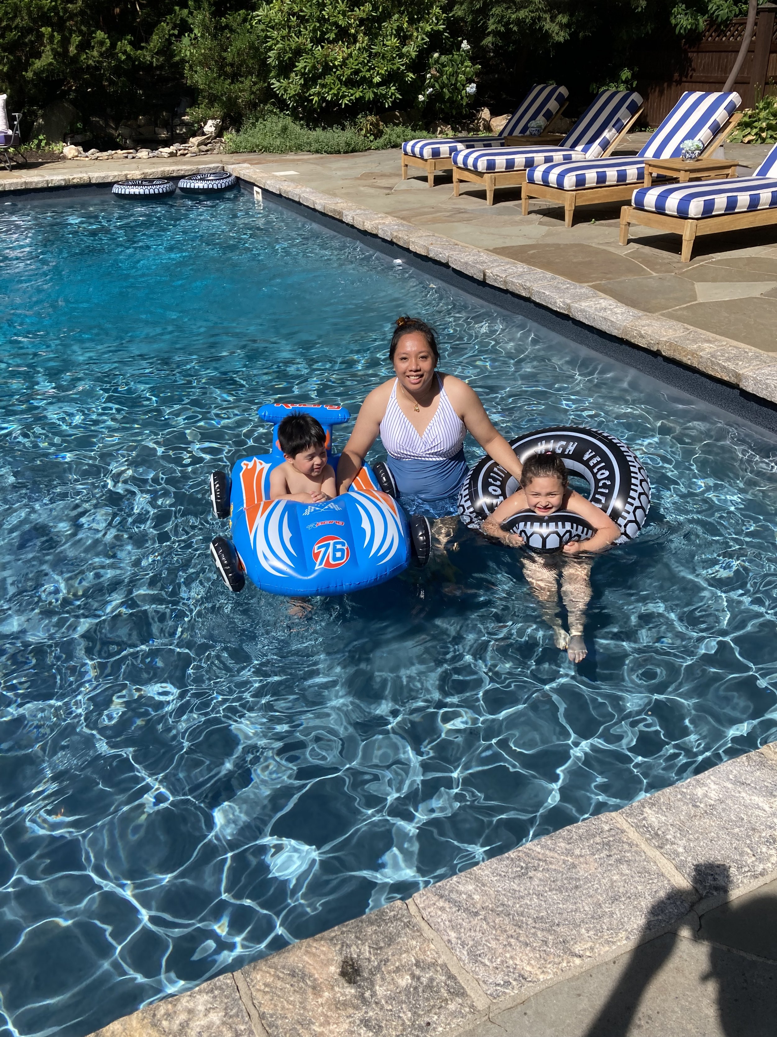 Neighbor Jenny's Pool 2.jpg
