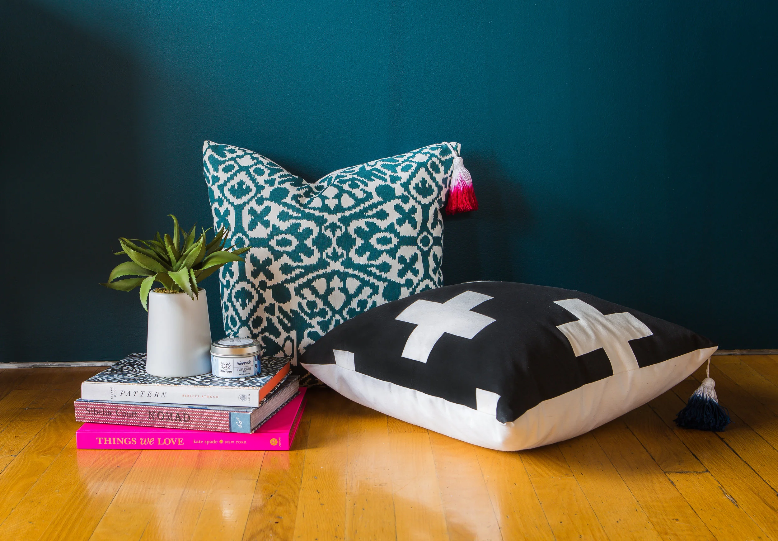 EBB & FLOW Ombre Tassel Pillow - La Cruz