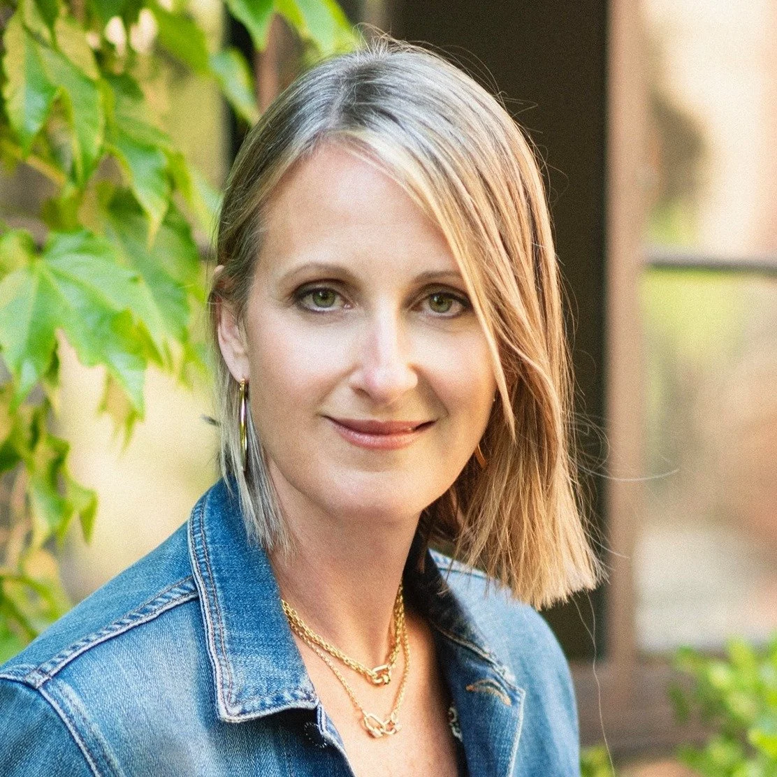 Kirsten headshot.jpg