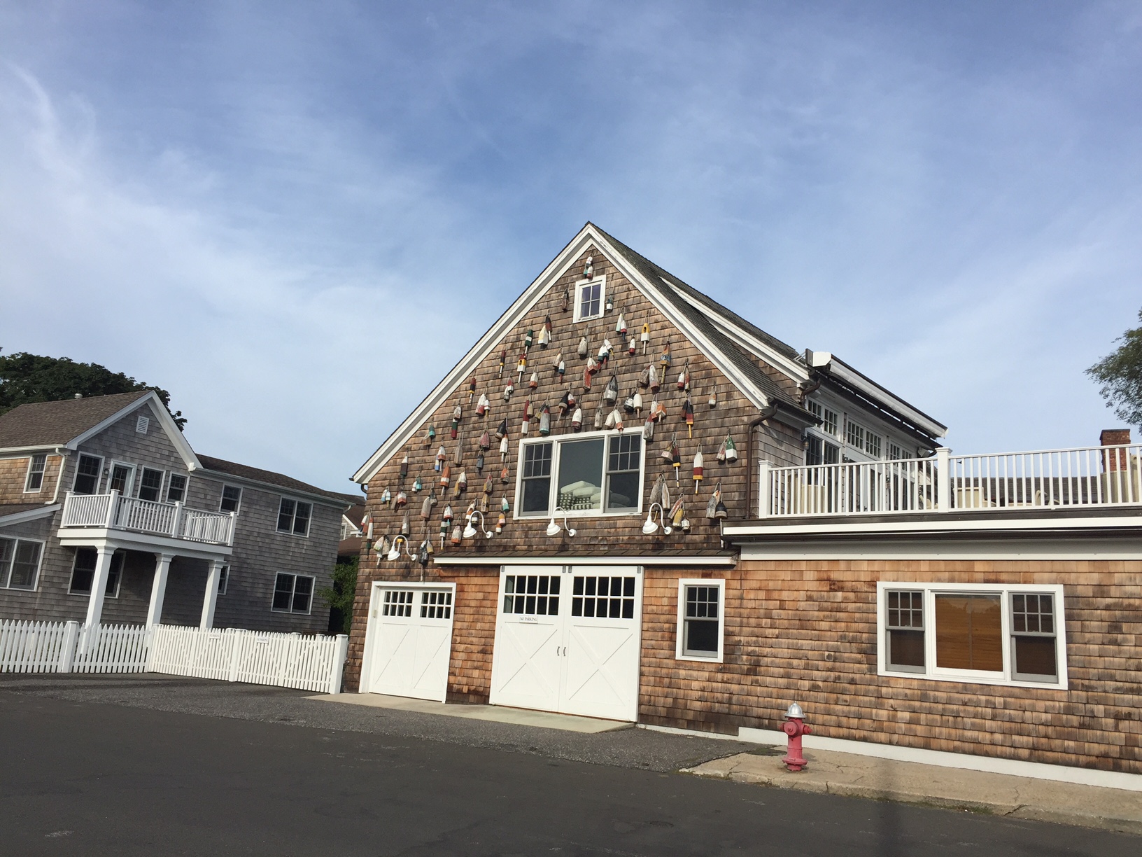  House loaded with buoys. 
