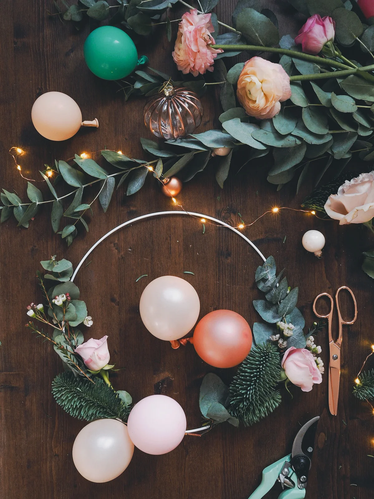 blog-balloon-wreath-12.jpg