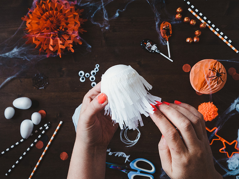 How to make a cute ghost halloween balloon tail.
