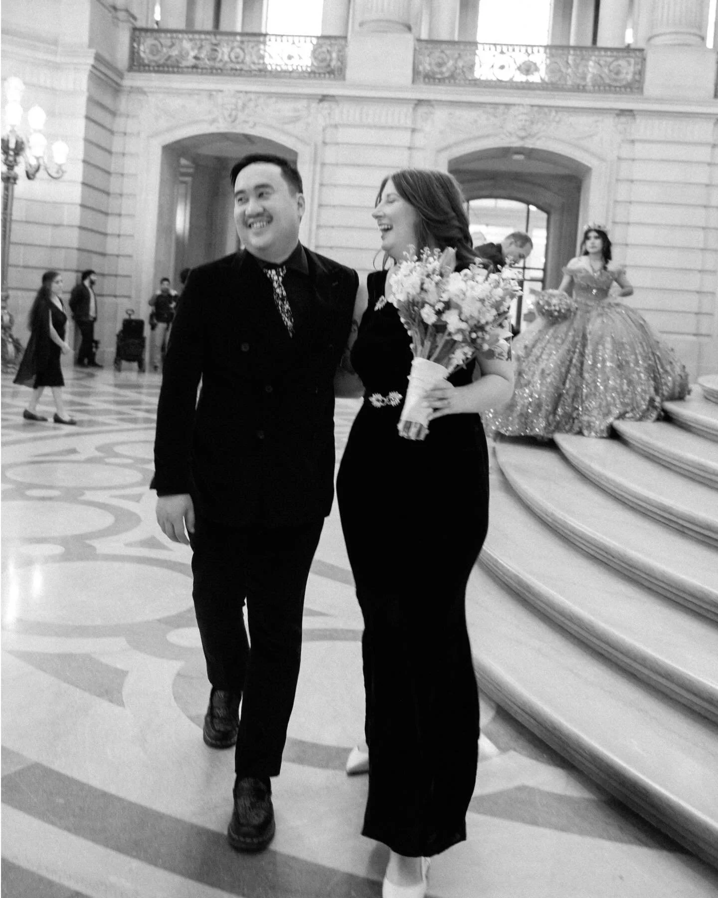 San Francisco City Hall, vintage velvet, best friends &amp; sidewalk toasts. First wedding of the year; a laid back afternoon where the only hope was to get married, to love and to be loved.

@juliannepeterman ❤️ Matt
@birbawinebar