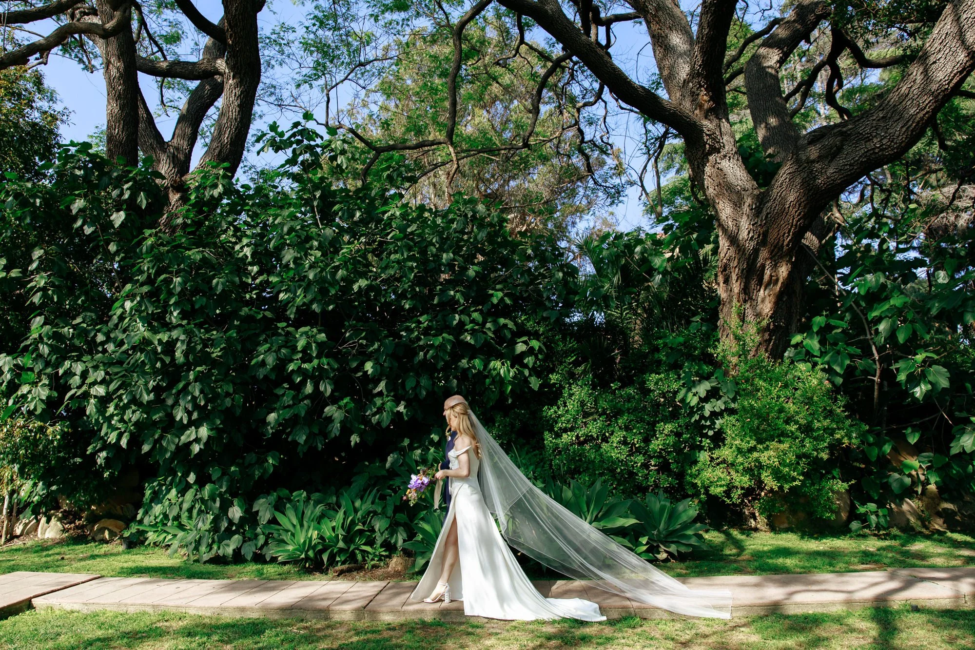 paramour-estate-los-angeles-garden-ceremony-013.jpg