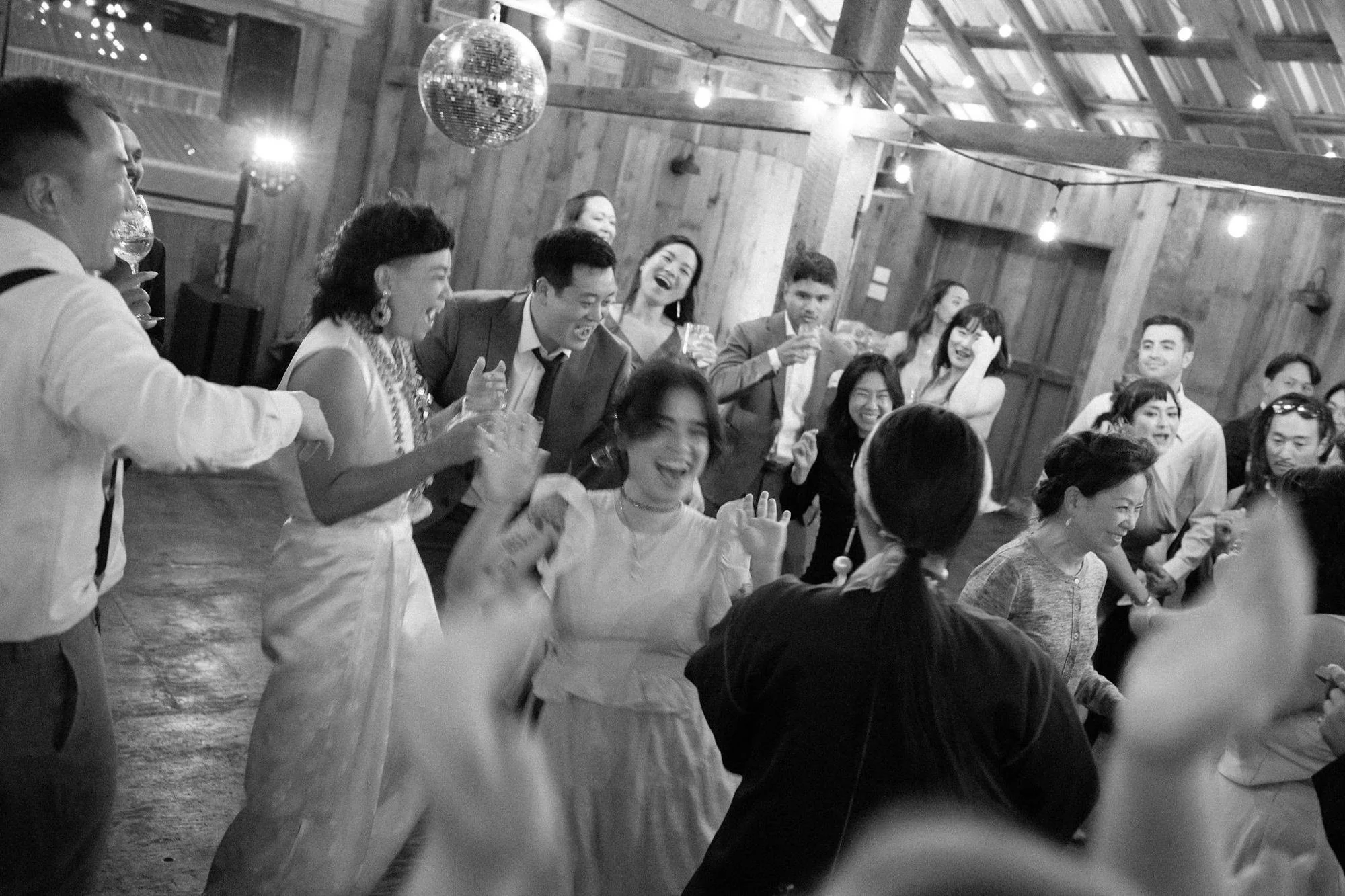 stemple-creek-ranch-wedding-dance-party-049.jpg