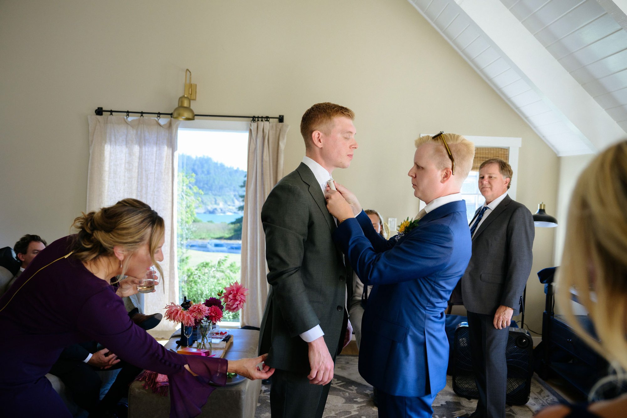 maccallum-house-wedding-getting-ready-002.jpg