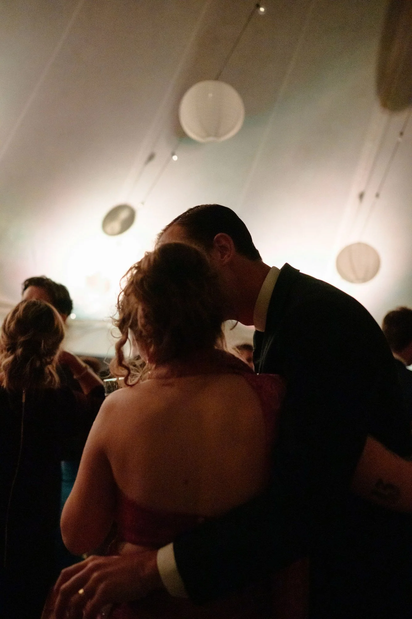maccallum-house-wedding-mendocino-dancing-060.jpg
