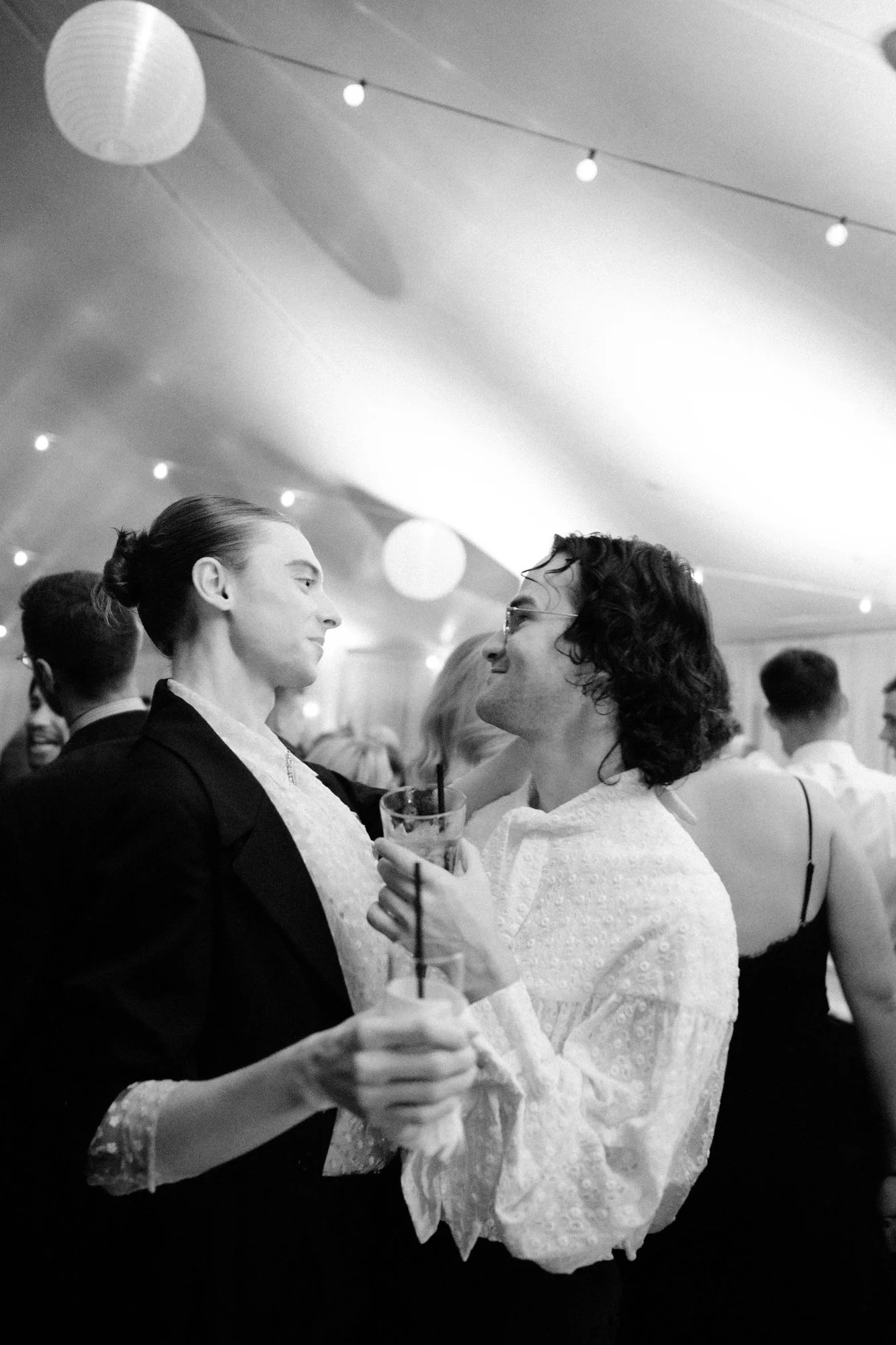 maccallum-house-wedding-mendocino-dancing-062.jpg