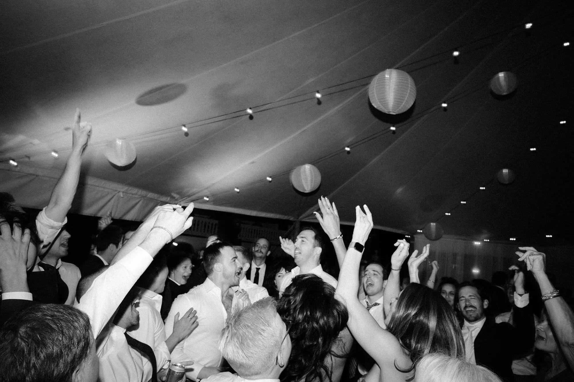 maccallum-house-wedding-mendocino-dancing-064.jpg