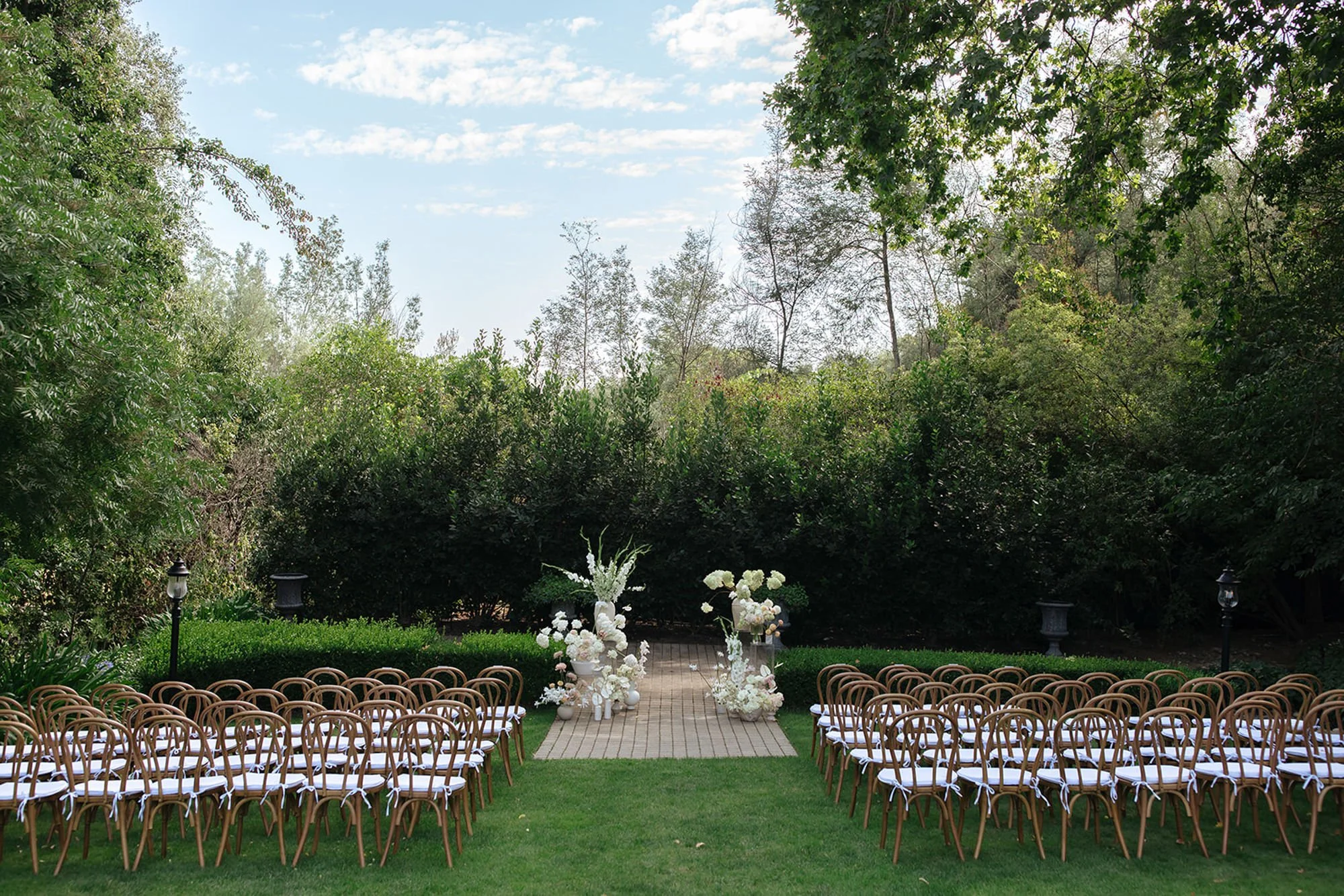 the-madrona-healdsburg-wedding-ceremony-details-ampersand-florals-010.jpg