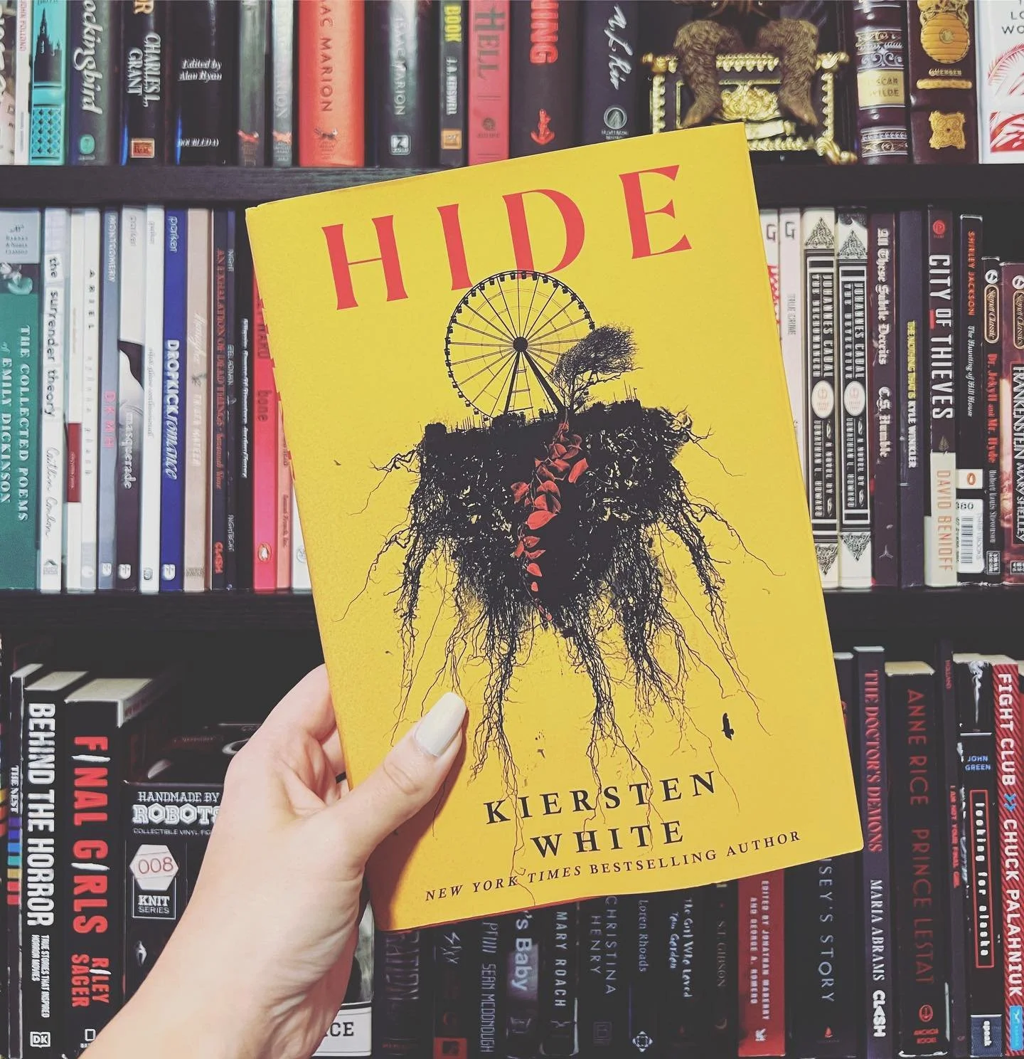 BOOK REVIEW: Hide by Kiersten White