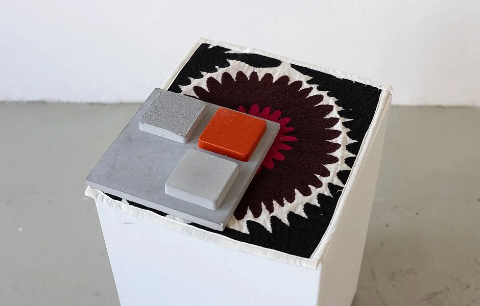 "hugging", Berlin Art Institute