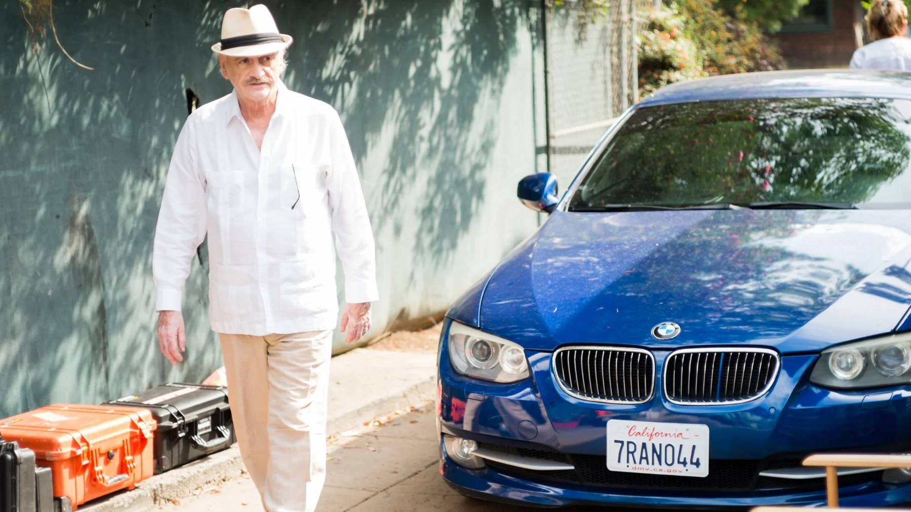 Actor Ruben Rabasa (“Abuelo”) steps on set.