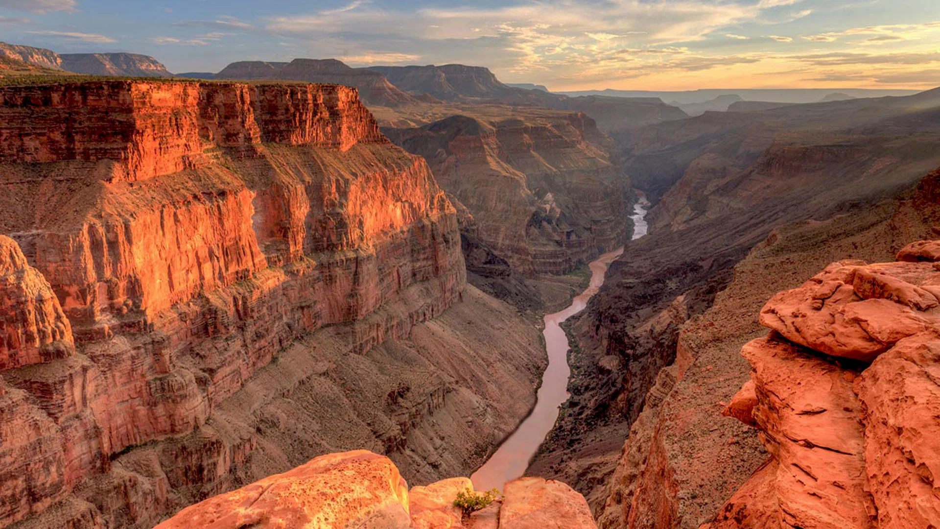 Great-Canyon-National-Park-USA-Arizona-point-with-a-broad-view-of-the-canyon-and-the-Colorado-River-Desktop-HD-Wallpaper-1920x1080.jpg