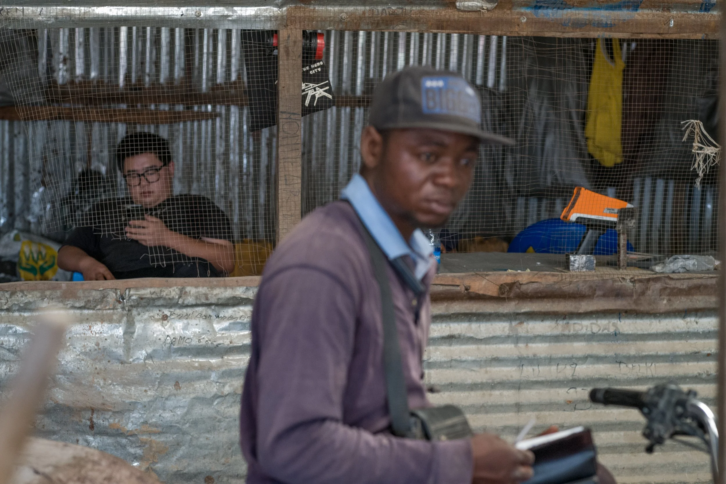  Derzeit sind es vor allem chinesische Firmen, die den Bergbau im Kongo dominieren. Es ist faktisch ein Monopol entstanden. 