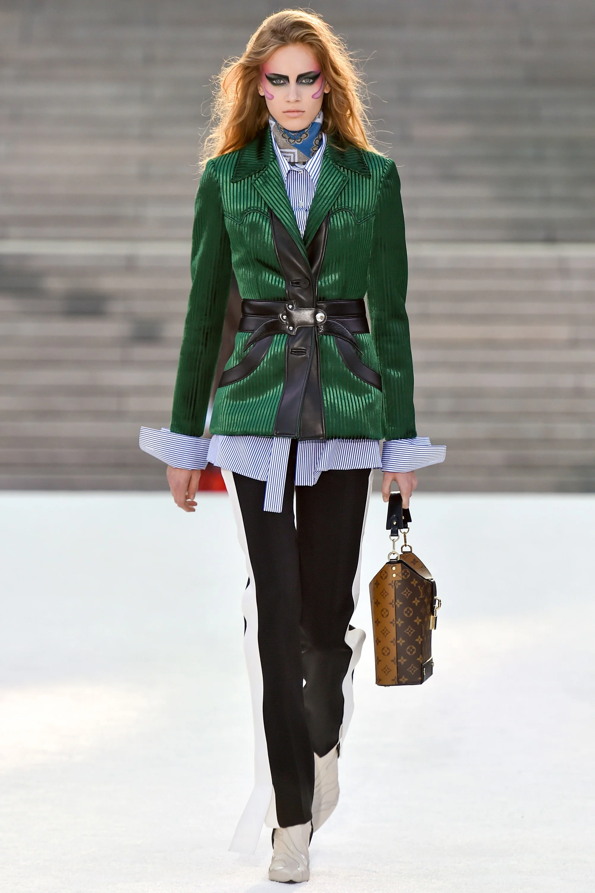 Louis_vuitton_cruise_ss18_0072.jpg