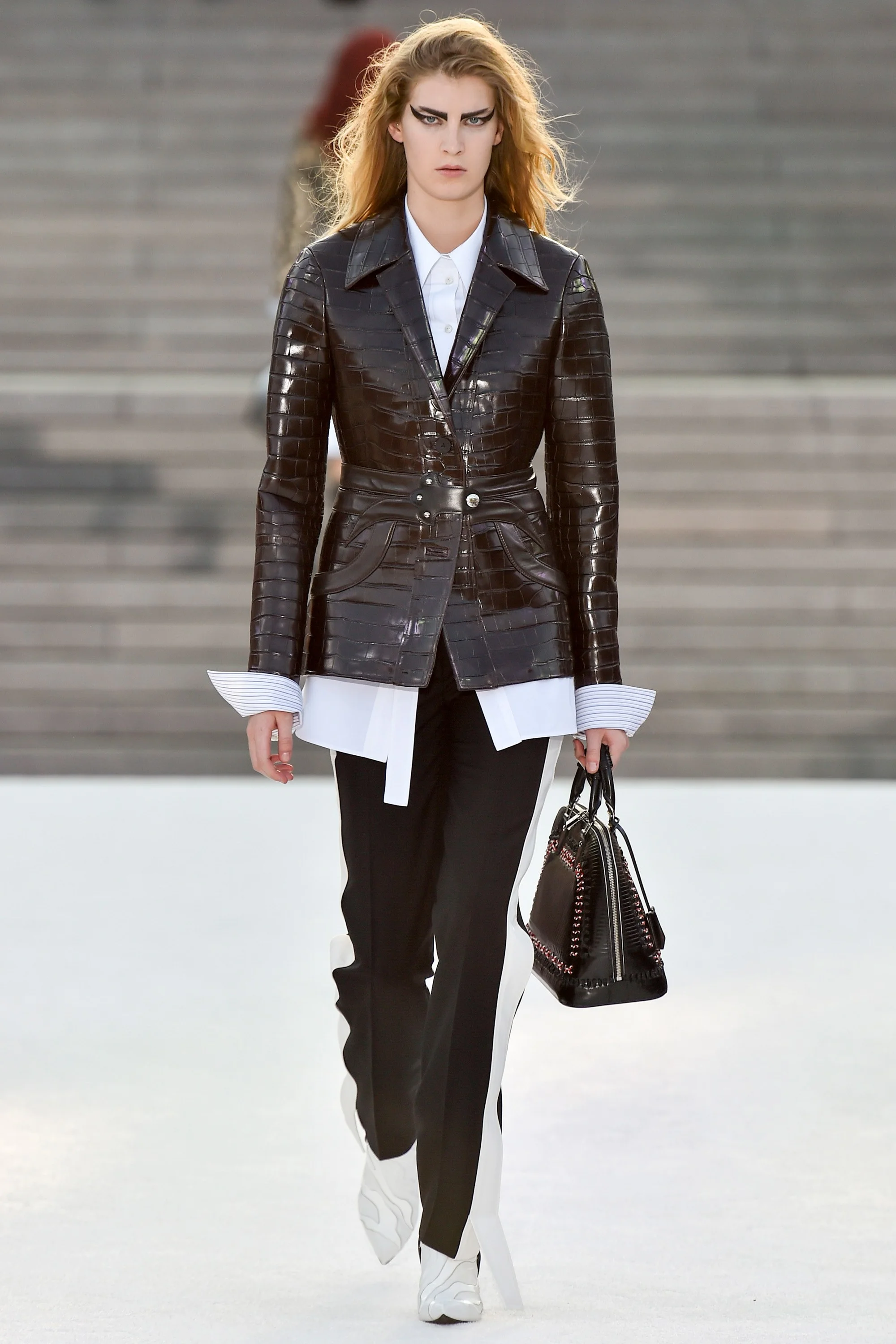Louis_vuitton_cruise_ss18_0105.jpg