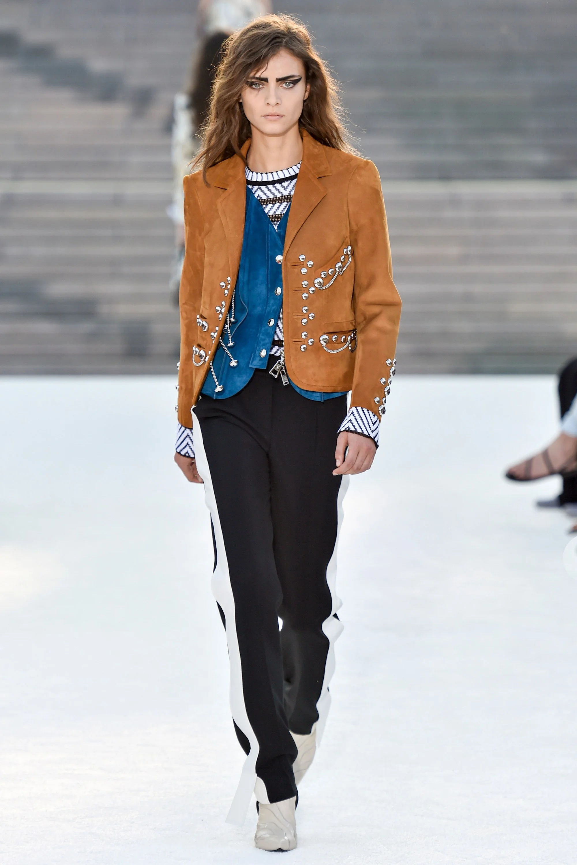 Louis_vuitton_cruise_ss18_0188.jpg